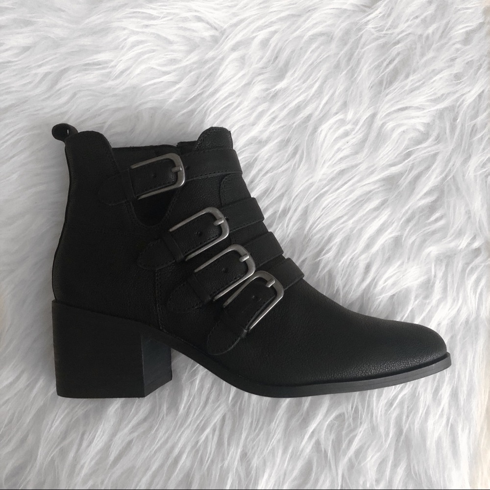 Brand new Lucky Brand Loreniah booties size 6M